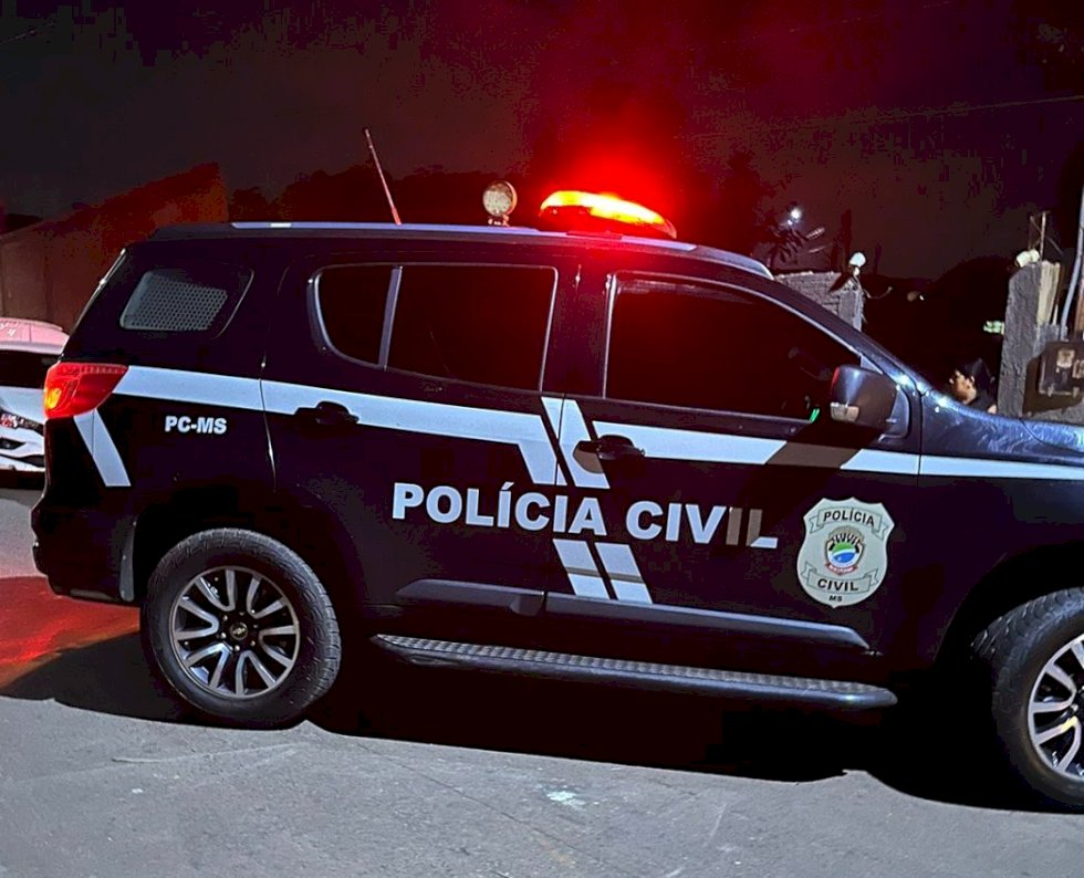 Polícia Civil prende homem que tenta roubar policiais à paisana