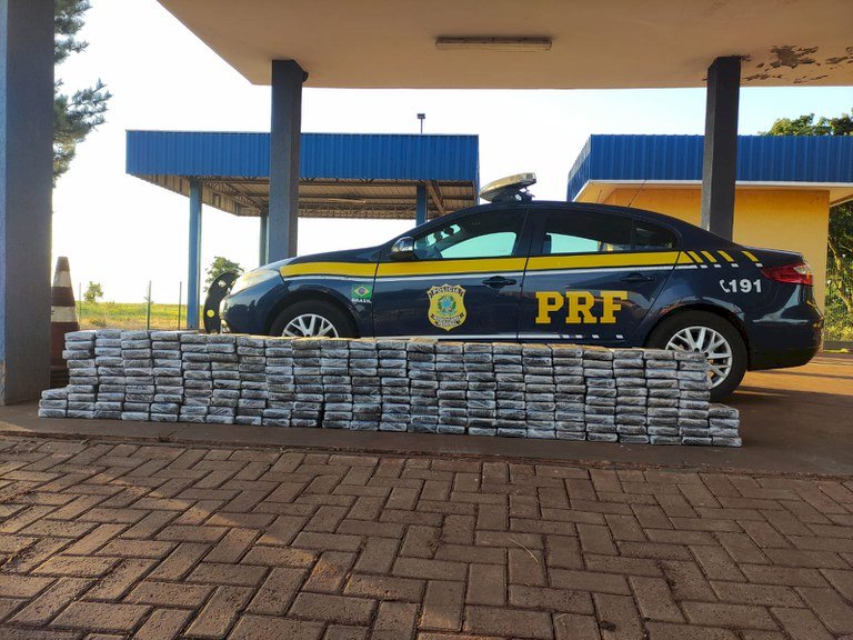 PRF apreende 246 Kg de cocaína
