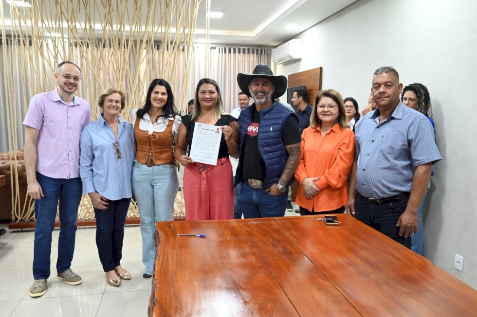 Aprovados em concurso em Ivinhema tomaram posse