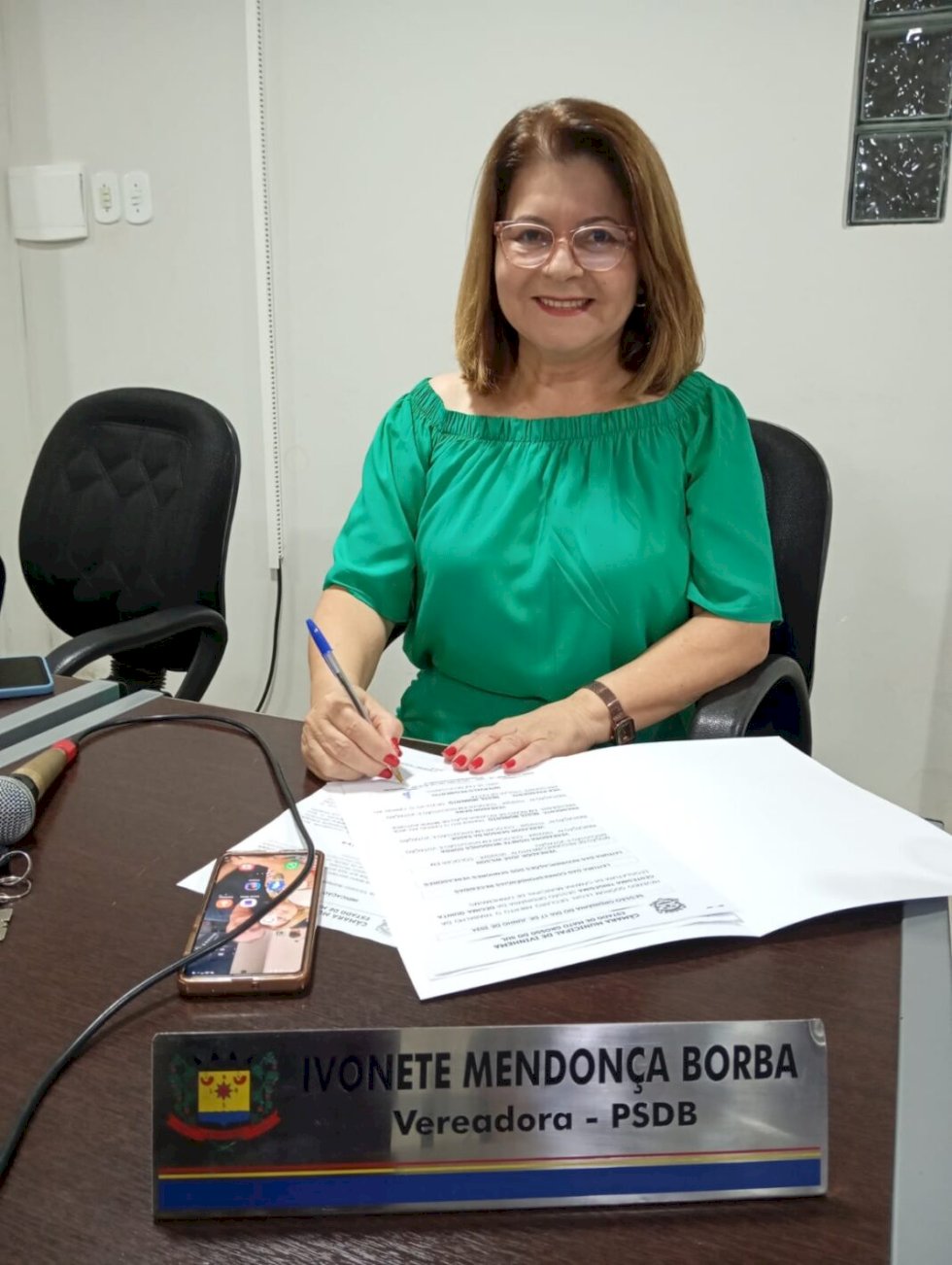 Ivonete solicita a instalação de placas indicativas em estradas rurais e contratação de agentes comunitários