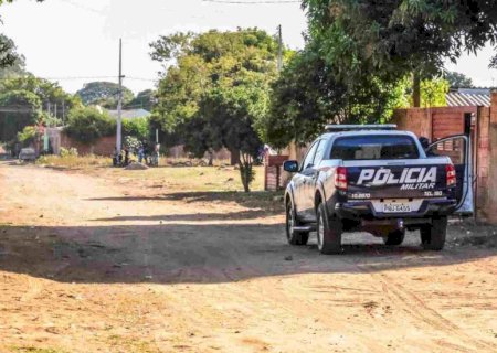 Adolescente de 17 anos é esfaqueado na barriga pela mãe