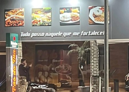 Locutor de rádio é encontrado morto ao lado de moto