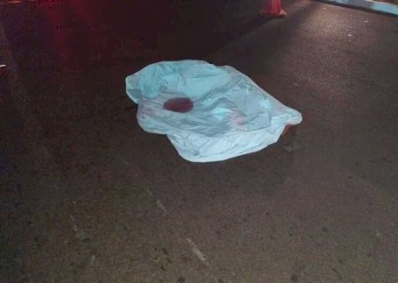 Mulher deita na Avenida e morre atropelada por ônibus em MS