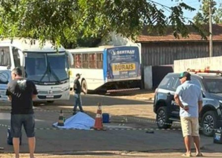 Mulher morre atropelada por carreta quando seguia para igreja em Glória de Dourados