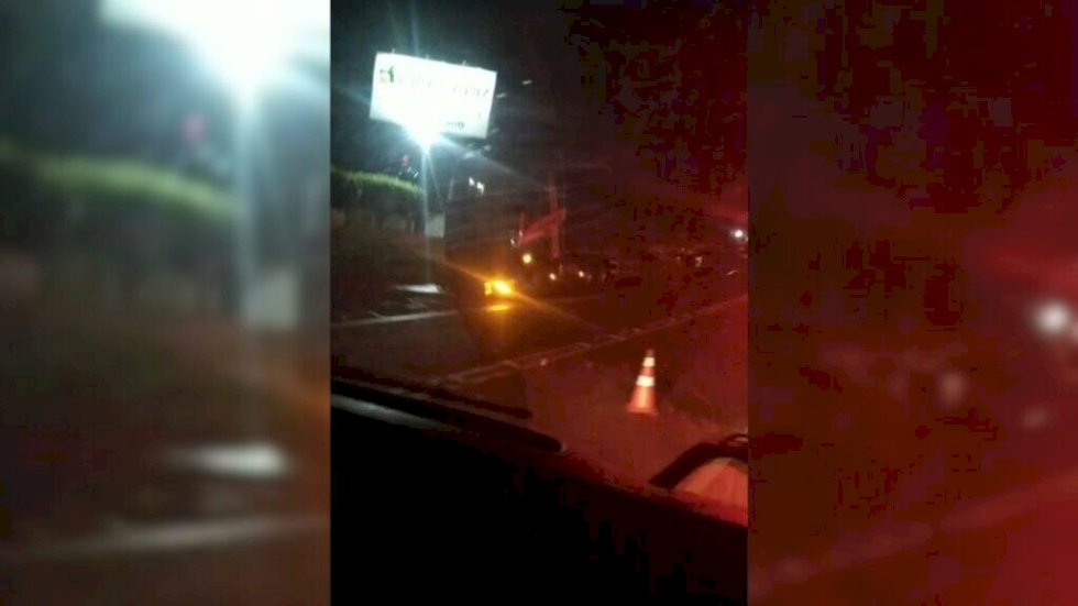 homem morre em acidente entre Uno e carreta na BR-163