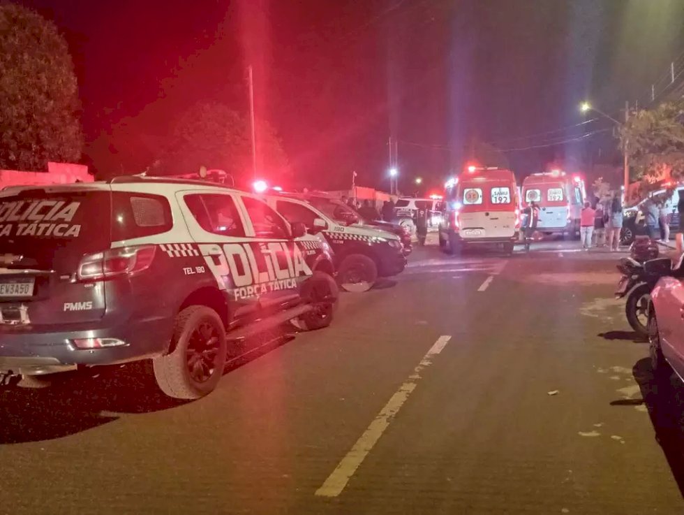 Mortos a tiros eram irmãos e morreram de mãos dadas