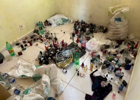 Homem é preso por manter em casa laboratório de perfumes falsificados