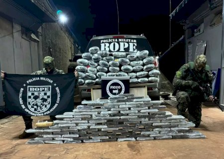 Cocaína flagrada em casa vale R$ 8,8 milhões e tinha “marca” de golfinhos