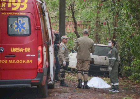 Corpo com tiro é encontrado a metros do local de assassinato na madrugada