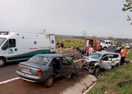 Acidente na BR-267 deixa uma pessoa morta e 5 gravemente feridas neste domingo