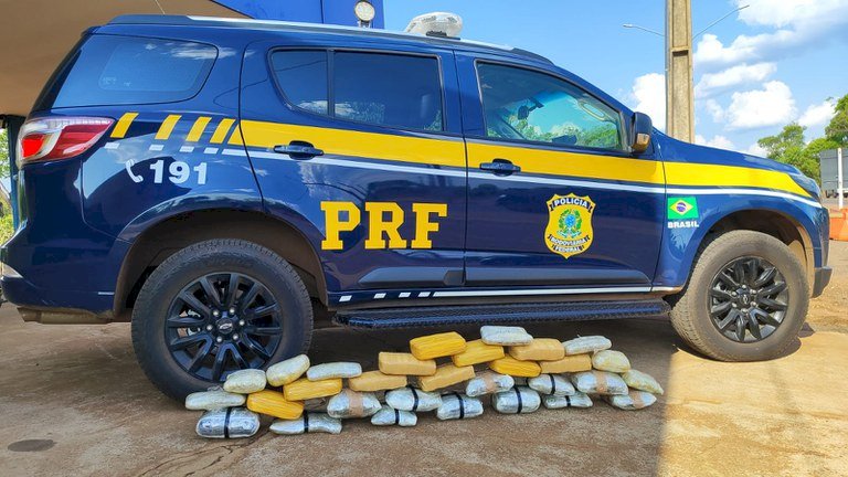 PRF apreende 25 Kg de maconha e skunk