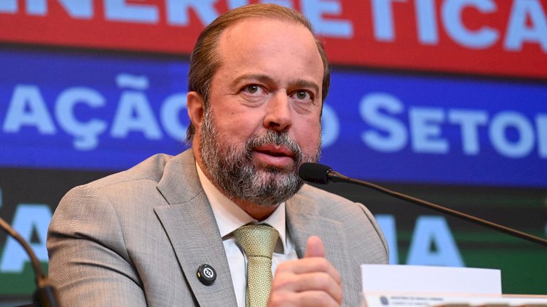 Governo federal descarta a volta do horário de verão em 2024