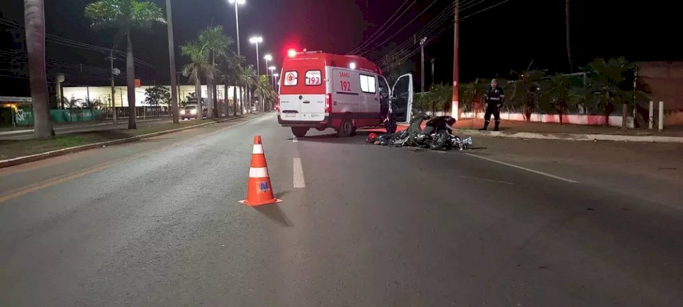 Jovens de 18 e 19 anos morrem em acidente entre moto e carreta