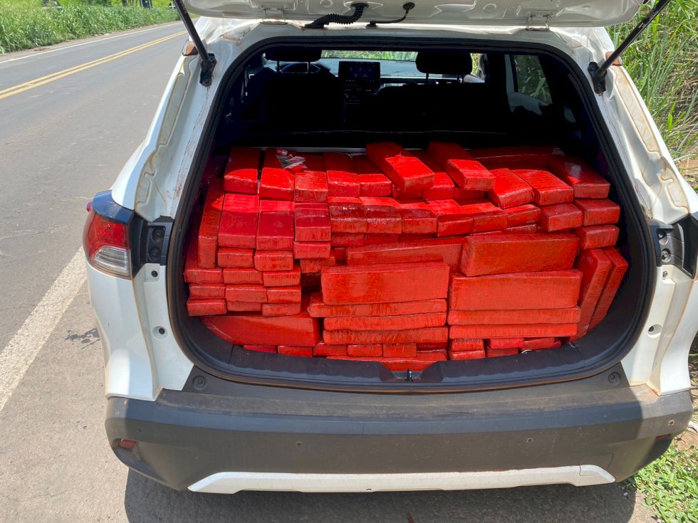Polícia Militar apreende 567 kg de maconha em Batayporã.