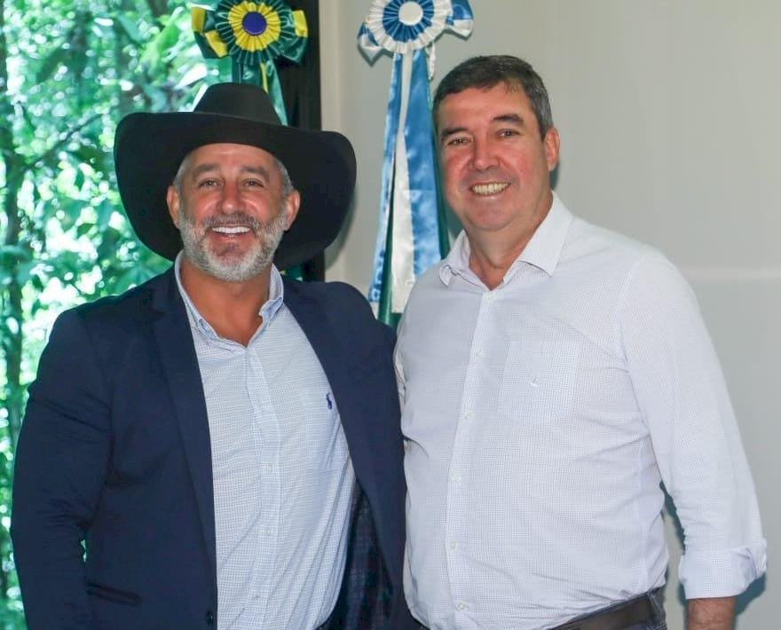 Prefeito de Ivinhema discute investimento na saúde com Governador Eduardo Riedel