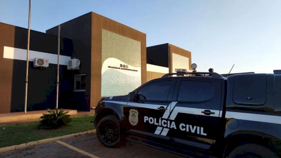 Mulher tem o pulmão perfurado após ser esfaqueada pela namorada