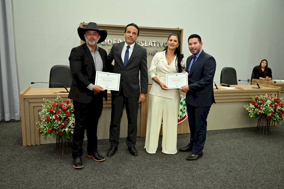 Prefeito Juliano Ferro e Vice Ângela foram diplomados