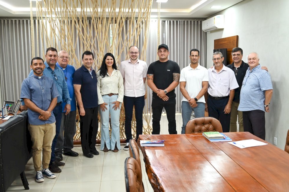 Igreja Católica e Prefeitura de Ivinhema se reúnem para alinhar construção de escola com ensino integral