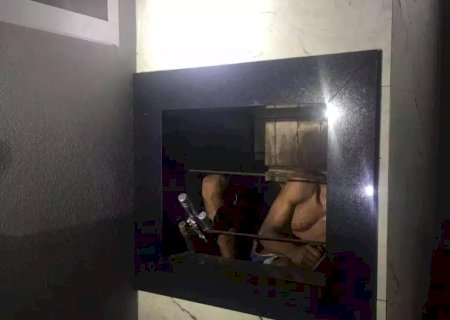 Na véspera de Natal, ladrão morre ao tentar entrar em casa por chaminé