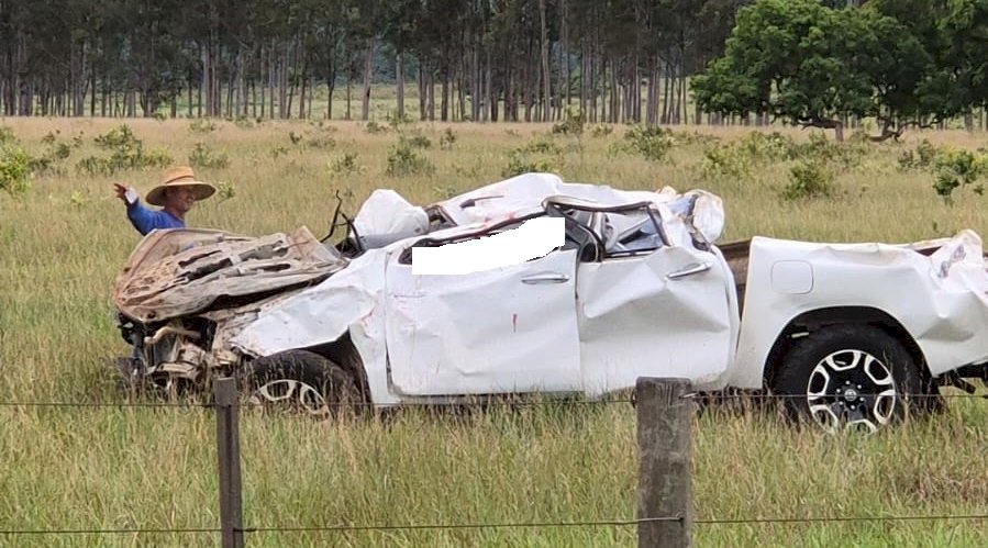 Médico morre em capotamento na BR-060