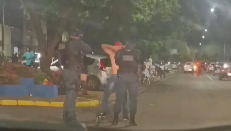 Homem é preso em flagrante tentando esfaquear colega no virada de ano