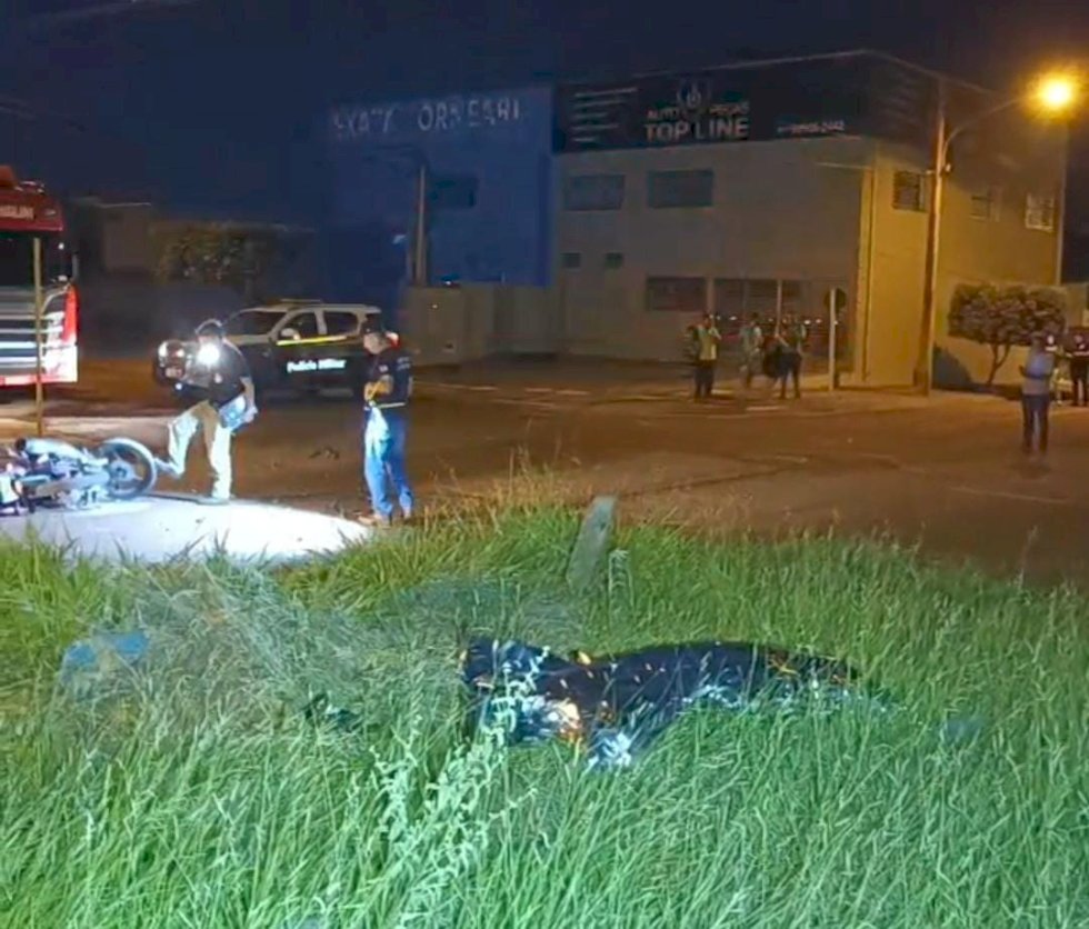 Motociclista morre após colisão