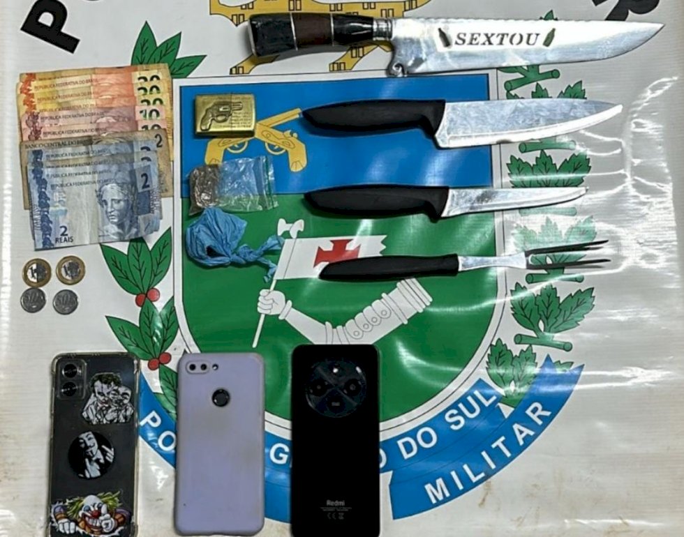 Ivinhema - Polícia Militar prende dois suspeitos por tráfico de drogas, um deles também acusado de violência doméstica