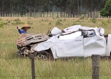 Médico morre em capotamento na BR-060