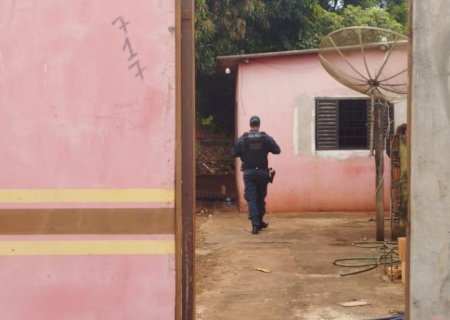 Troca de tiros com a Polícia Militar termina com um morto e outro preso