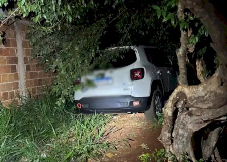 Rapaz foge com Jeep roubado e é morto pela PM