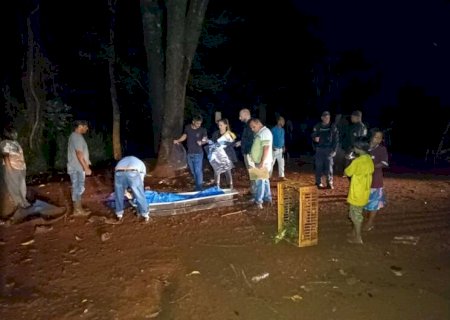Mulher é assassinada pelo marido com golpes de facão na cabeça