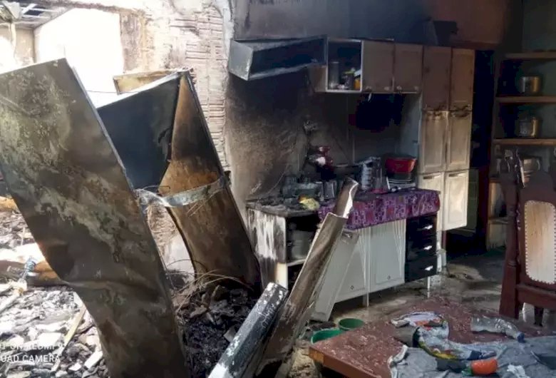 Após ser agredido, idoso de 79 anos tem corpo incendiado pelo filho