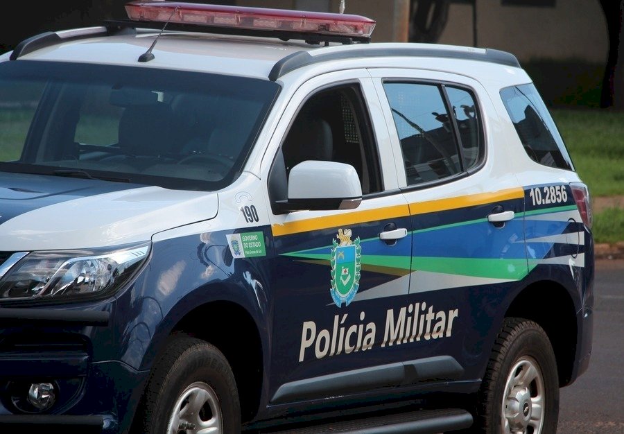 Homem em situação de rua conhecido como \'O Profeta\' atinge comerciante com golpe de faca em Nova Andradina