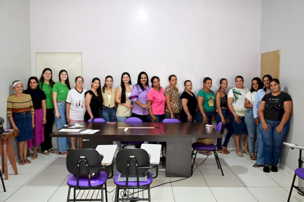 Casa Lilás de Ivinhema ministra curso de produção de ovos de páscoa e trufas