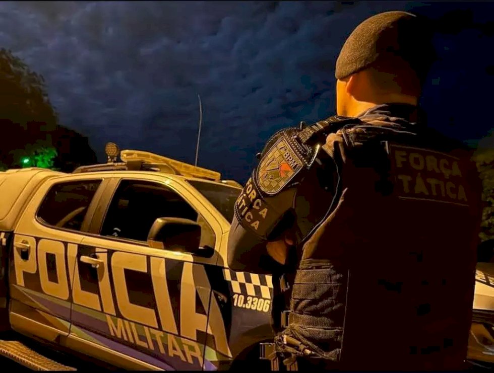 Violência doméstica termina com agressor morto ao atacar PMs com faca