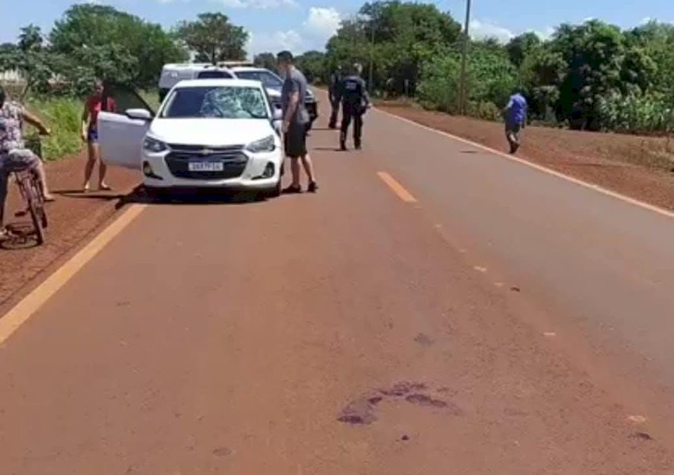 Criança de 10 anos é atropelada por carro