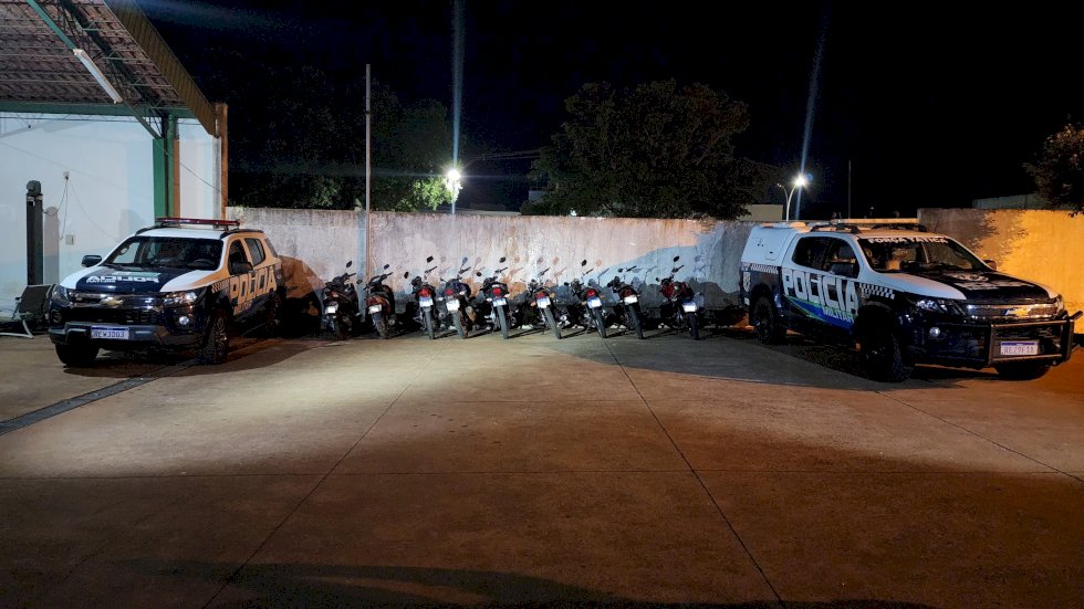 Polícia Militar remove 11 motocicletas ao pátio do Departamento Estadual de Trânsito (Detran) durante a Operação Trânsito Seguro.