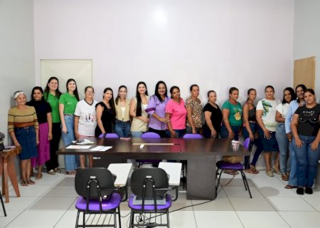 Casa Lilás de Ivinhema ministra curso de produção de ovos de páscoa e trufas