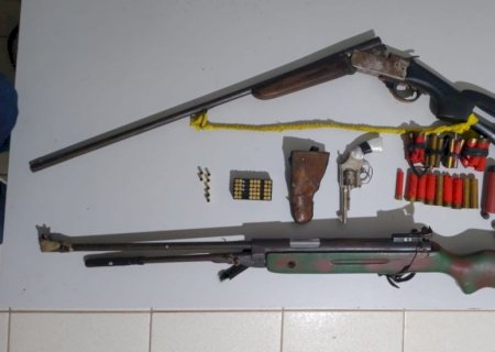 Homem é preso por posse irregular de arma de fogo e suspeita de cárcere privado de sua filha