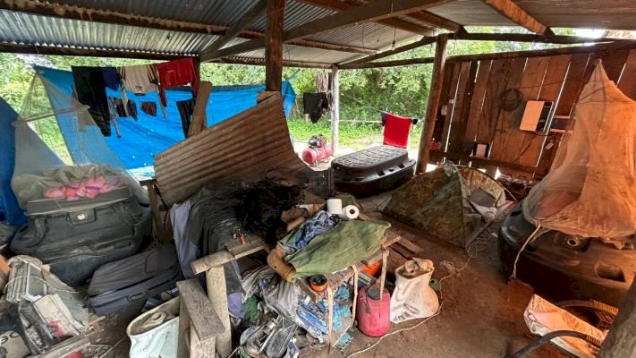 Sete trabalhadores são resgatados em condições análogas à escravidão de fazenda