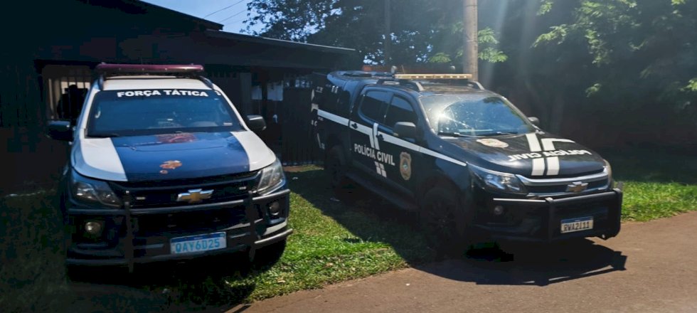 Durante cumprimento de mandado de busca e apreensão, policiais são recebidos a tiros e dois indivíduos são alvejados