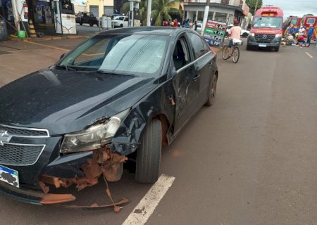 Ivinhema - Acidente entre carro e moto deixa motociclista em estado grave