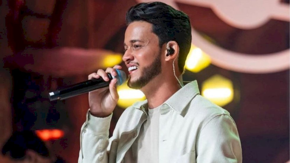Cantor sertanejo sofre traumatismo craniano durante acidente em rodovia