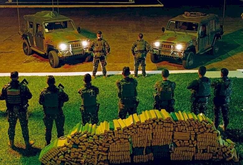 Exército Brasileiro apreende R$ 1,6 milhão em drogas na fronteira
