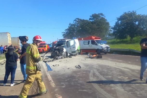 Ambulância se envolve em acidente com morte na PR-323