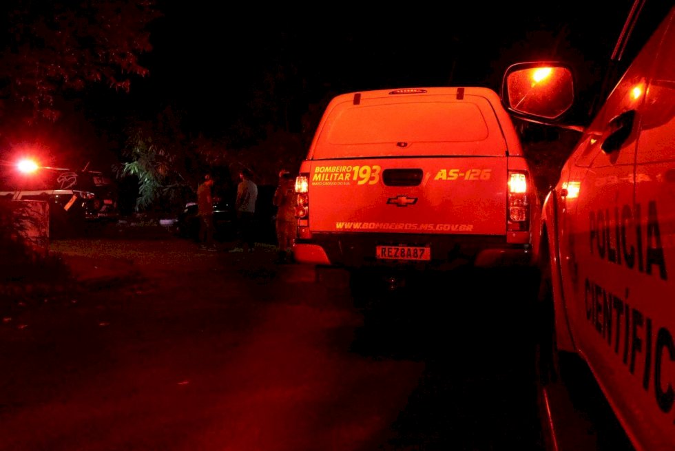 Homem é morto a golpes de foice e tem corpo jogado em córrego