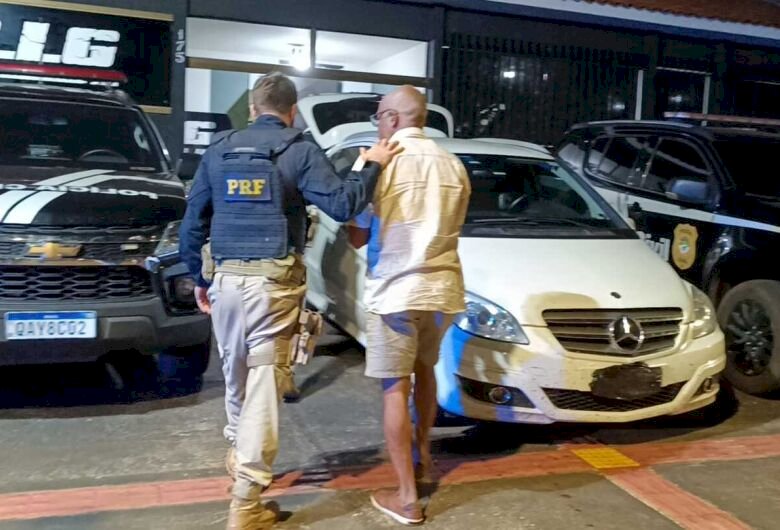Homem é preso com veículo carregado com mais de 50 kg de cocaína