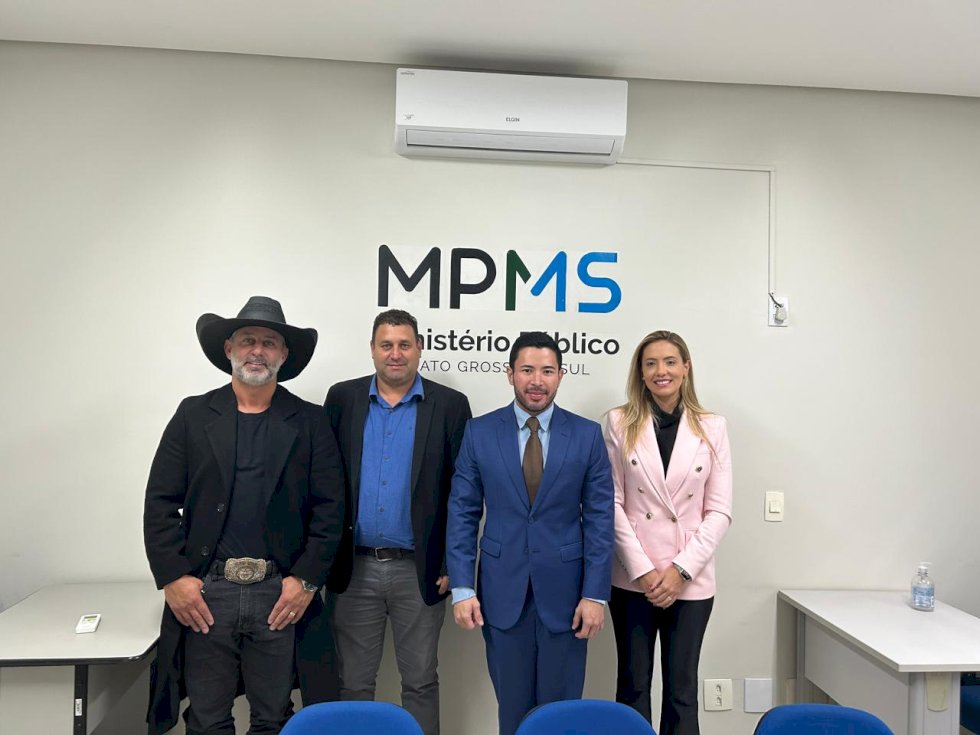 Legislativo e Executivo de Ivinhema participam da posse de nova Promotora de Justiça
