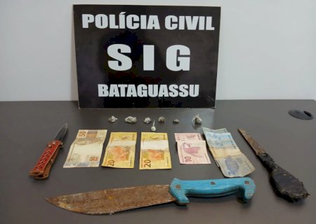 Polícia Civil prende suspeito por tráfico de drogas em Bataguassu, após flagrante em “biqueira”