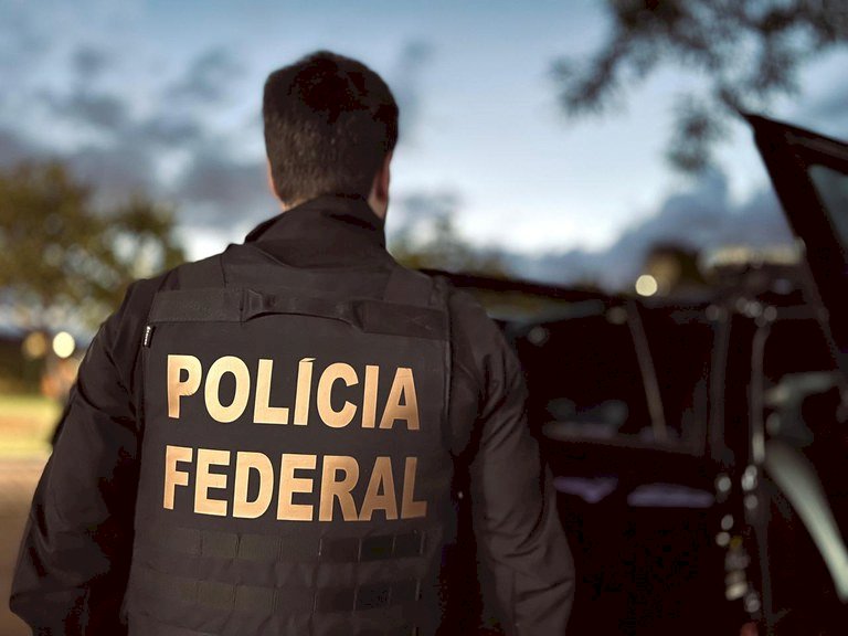 Polícia Federal cumpre dois mandados em investigação que apura fraudes no INSS